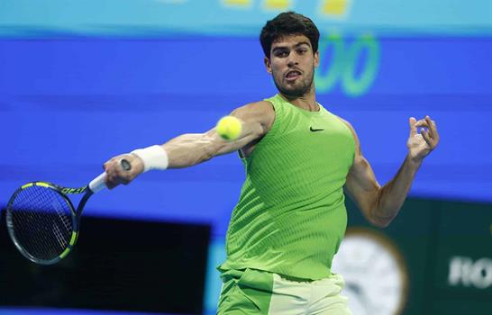 Alcaraz firma un s&oacute;lido debut del US Open en su regreso tras lesi&oacute;n