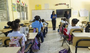 Bonilla y Olivera alertan sobre procesos de privatizaci&oacute;n en la educaci&oacute;n