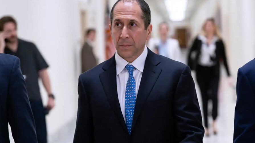 Contador de Epstein testifica ante el Congreso sobre su fortuna y v&iacute;nculos con millonarios