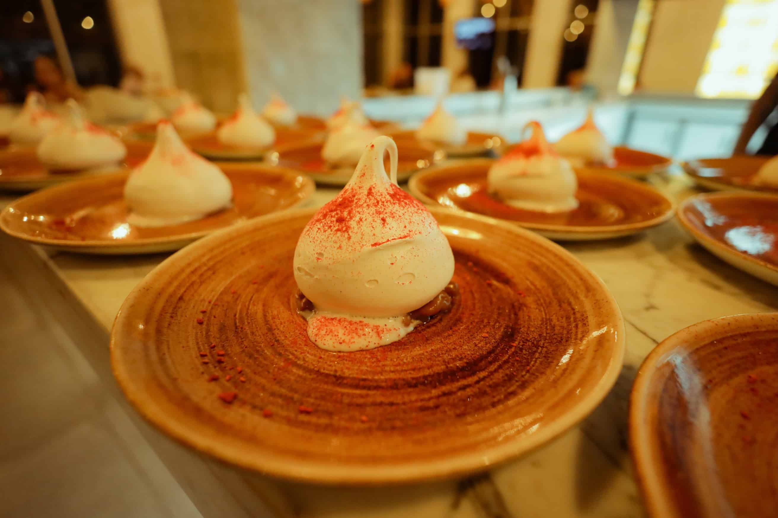 Merengue de Verano, maracuy&aacute; y pisco.