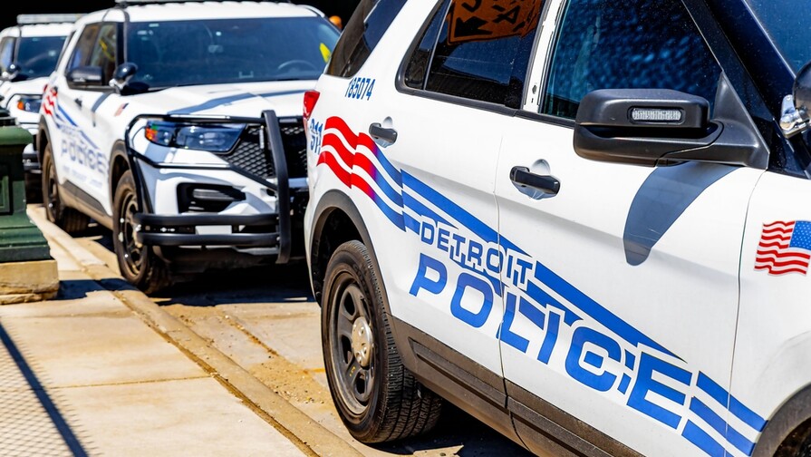 Polic&iacute;a responde a reporte de tirador activo en una sinagoga cerca de Detroit