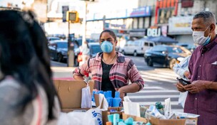 Dominicana en NY: "Me han llevado presa como 20 veces por vender en la calle"; nueva ley elimina riesgo de c&aacute;rcel