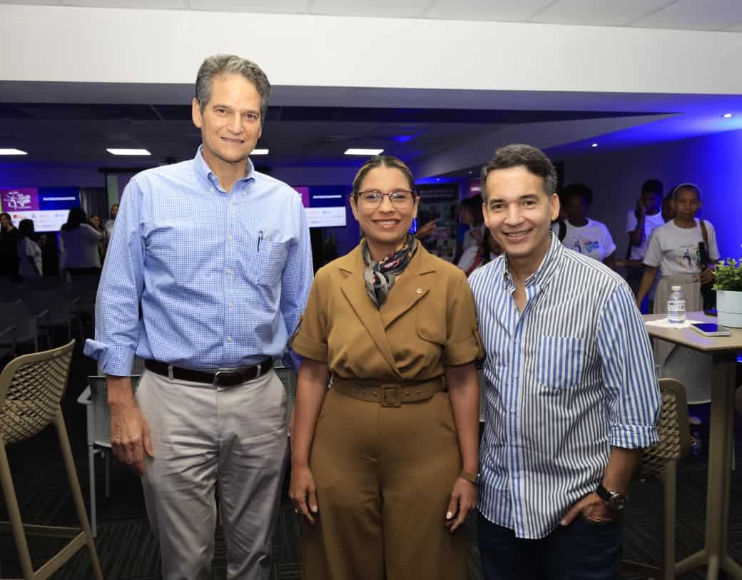 Oscar Villanueva, Kirsys Abreu y Ra&uacute;l Camilo.