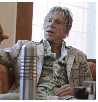 Un juez ordena el desalojo de Mickey Rourke de su casa por una deuda de 60,000 d&oacute;lares