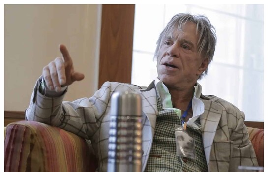 Un juez ordena el desalojo de Mickey Rourke de su casa por una deuda de 60.000 d&oacute;lares