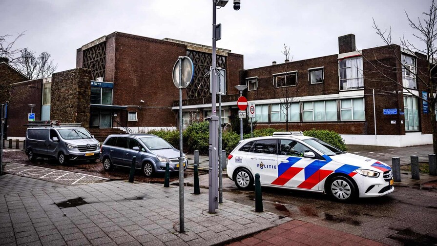 La polic&iacute;a neerlandesa arresta a cuatro sospechosos por el incendio en una sinagoga