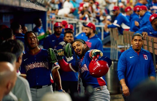 La historia detr&aacute;s de la pesa de pl&aacute;tano que exhiben los toleteros dominicanos en el cl&aacute;sico