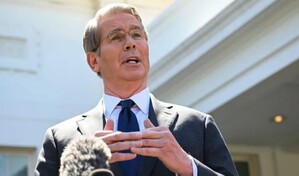 EE. UU. autoriza la compra temporal de petr&oacute;leo ruso para contener la escalada de precios