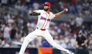 Cristopher S&aacute;nchez destaca el apoyo de Pedro Mart&iacute;nez en su labor como lanzador, antes del Cl&aacute;sico