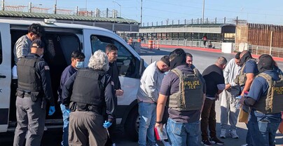 ICE busca a&ntilde;adir 5,500 camas de detenci&oacute;n para migrantes en Miami y otras ciudades de EE. UU.
