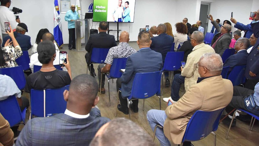 DGJP recibe a miembros de la Asociaci&oacute;n de Cronistas Deportivos de SPM y de Ucropol