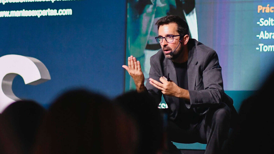 "Encantado de conocerme": el camino hacia el autoconocimiento que propone Borja Vilaseca "Encantado de conocerme": el camino hacia el autoconocimiento que propone Borja Vilaseca