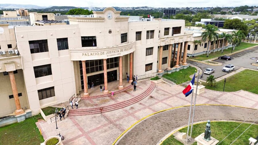 Falta de traductores judiciales limita agilidad de los tribunales en Santiago Falta de traductores judiciales limita agilidad de los tribunales en Santiago