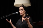 La artista mexicana Julieta Venegas anuncia su debut en la literatura