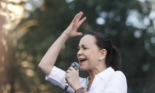 Mar&iacute;a Corina Machado pide a convocar elecciones lo antes posible en Venezuela