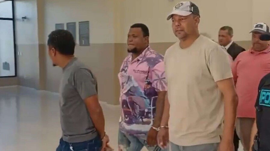 Aplazan para el jueves audiencia de coerción contra imputados por muerte de empresario español en Valverde Aplazan para el jueves audiencia de coerción contra imputados por muerte de empresario español en Valverde