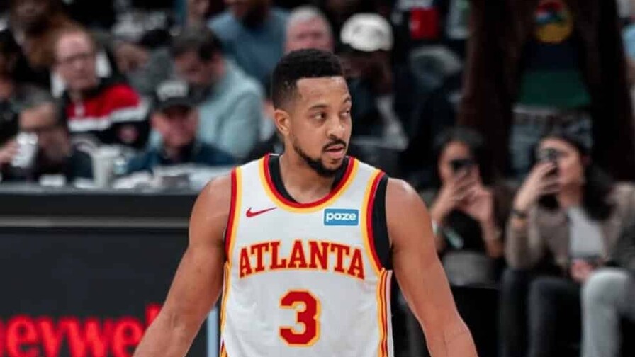 Hawks derrotan a Bucks y Wembanyama lidera a los Spurs sobre Hornets