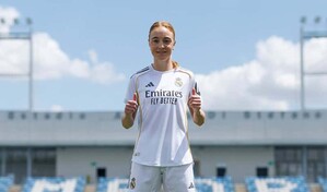 El Real Madrid femenino consolida la segunda plaza tras golear en 12 minutos a la Real