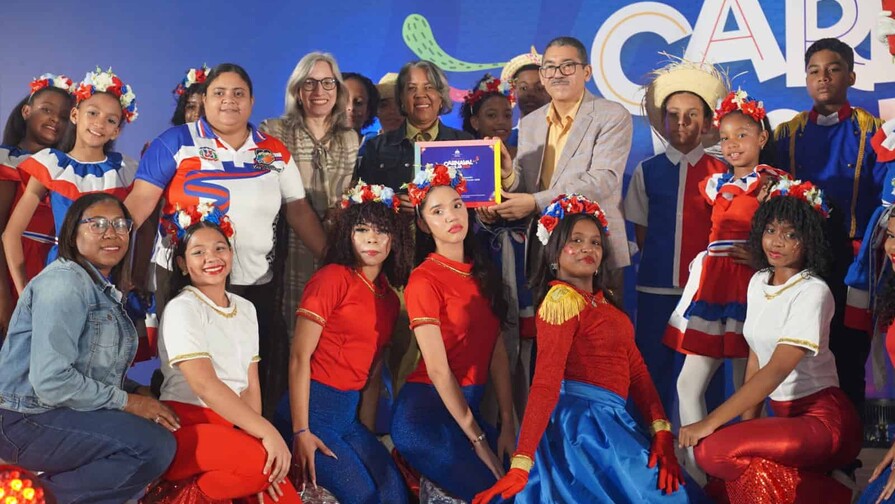 Ministerio de Educaci&oacute;n celebra talento estudiantil en Gala Nacional de Carnaval Escolar 2026
