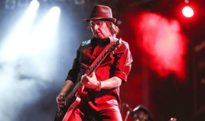 Phil Campbell, guitarrista de Mot&ouml;rhead, fallece a los 64 a&ntilde;os