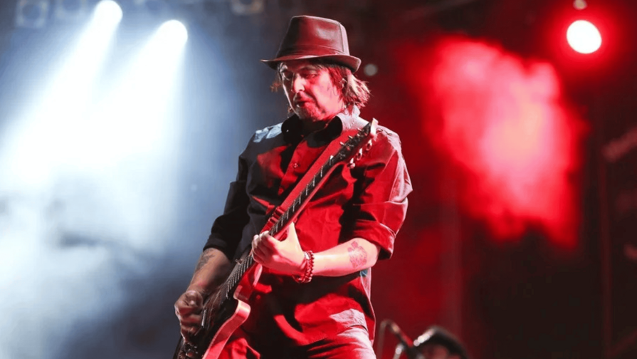 Phil Campbell, guitarrista de Motörhead, fallece a los 64 años Phil Campbell, guitarrista de Motörhead, fallece a los 64 años