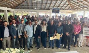 Comunitarios solicitan a Abinader construcci&oacute;n de carretera en San Jos&eacute; de las Matas
