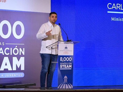 Programa generación STEAM otorga becas a jóvenes dominicanos