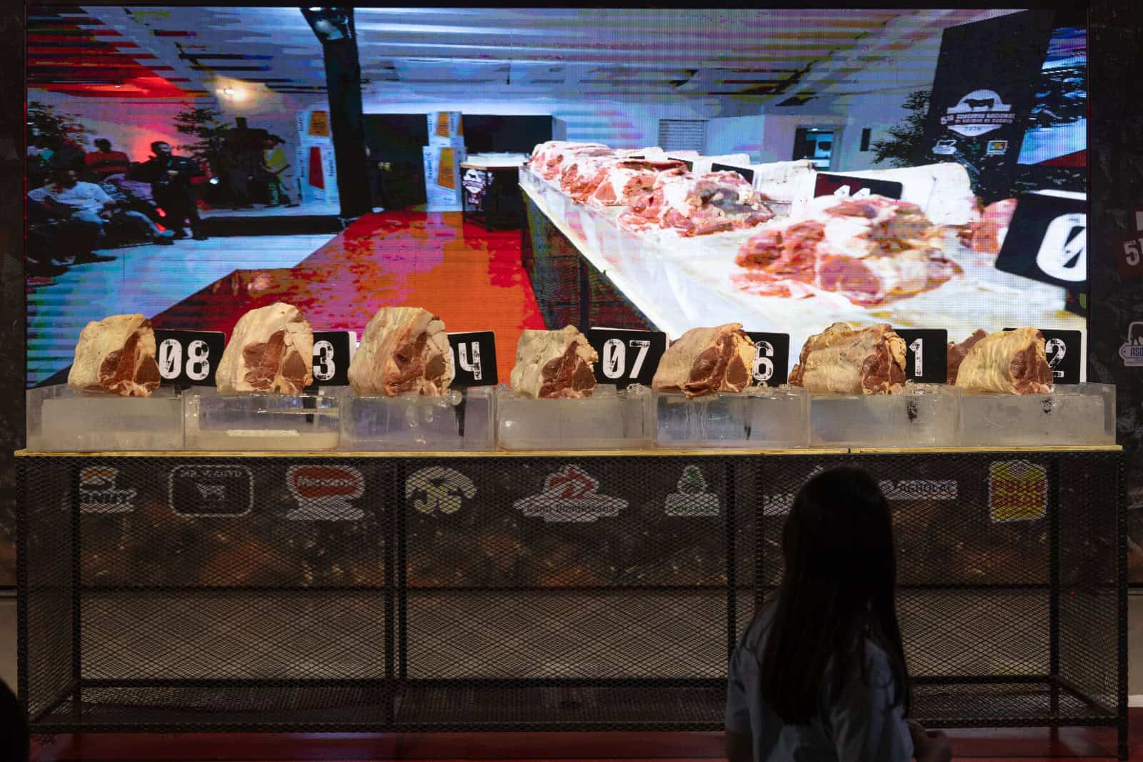 Exposición de cortes de carne durante el 5to Concurso de Cortes de Carne en la Feria Agropecuaria Nacional 2026
