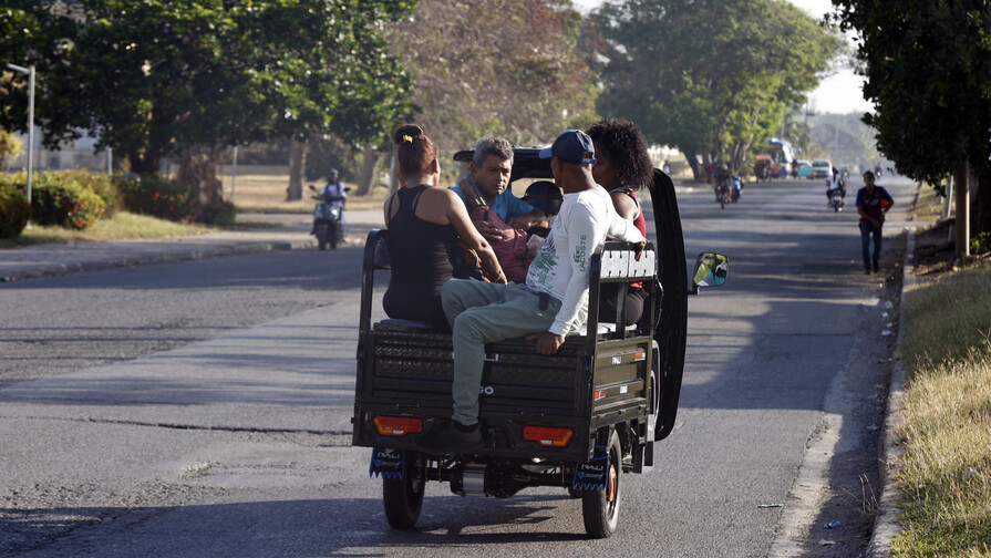 Cuba permitir&aacute; a sus ciudadanos en el exterior invertir en el sector privado