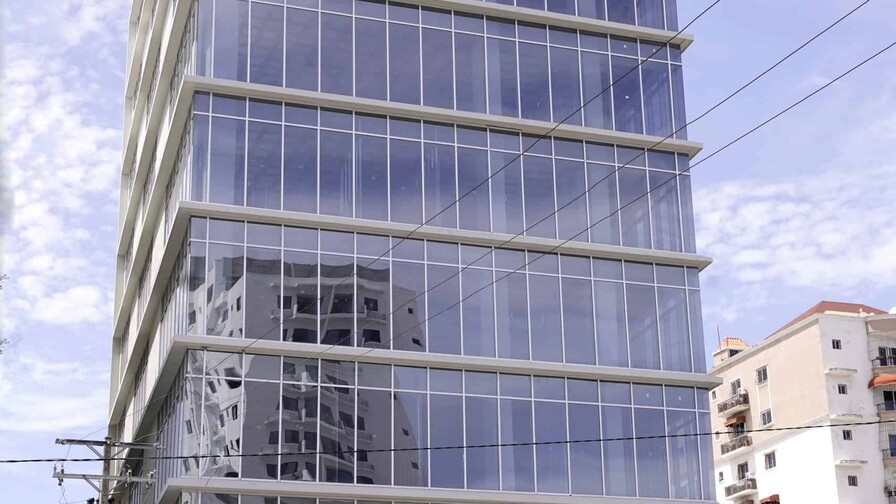 Abinader designa edificio Indotel con el nombre del periodista Orlando Mart&iacute;nez Howley