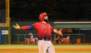 El Escogido confirma el fichaje del receptor Michael de la Cruz