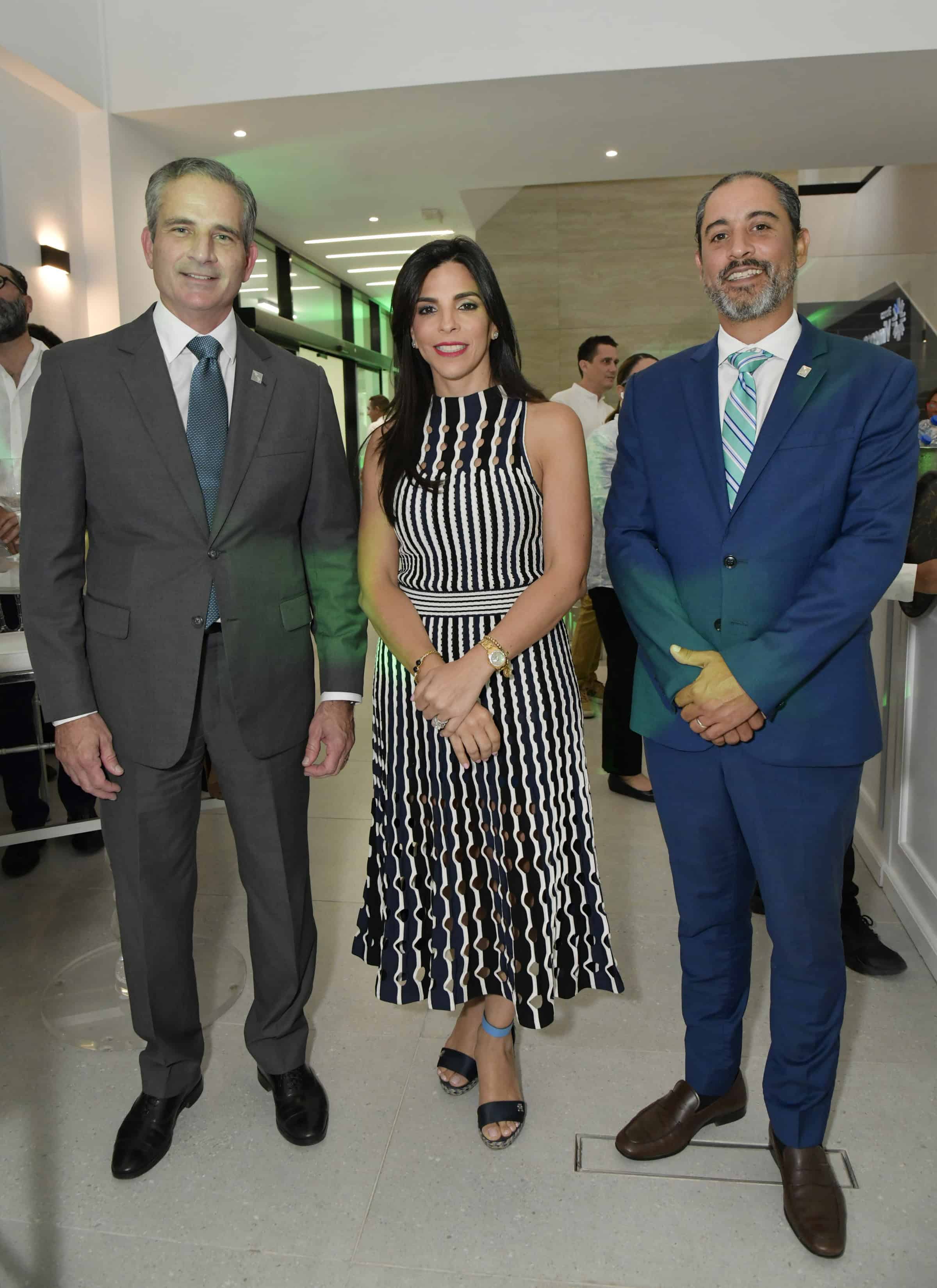 Brian Paniagua, Francesca Rainieri y Raimundo Perell&oacute; Portela.