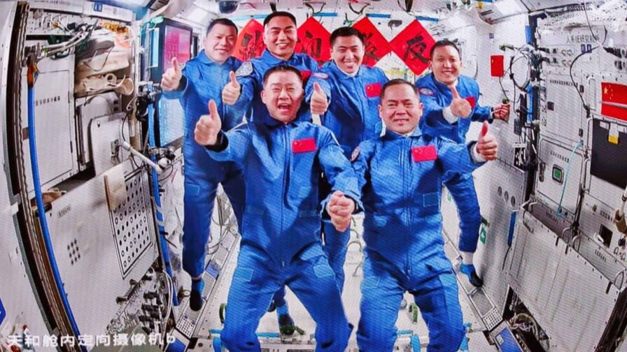 Los astronautas de la Shenzhou-21 completan segunda misión extravehicular en la Tiangong Los astronautas de la Shenzhou-21 completan segunda misión extravehicular en la Tiangong