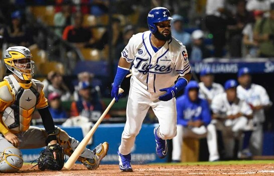 Bonifacio, Adames, Valdez y Alc&aacute;ntara regresan con el Licey