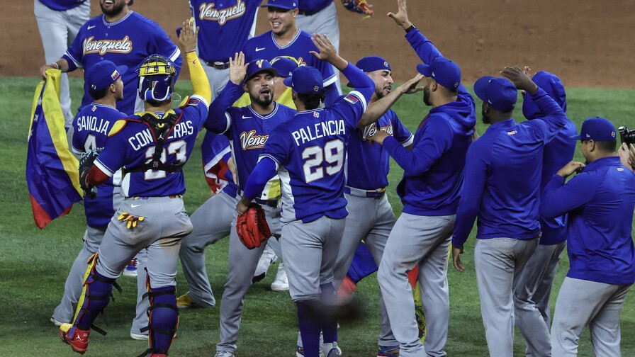 Venezuela derrota a Italia y se cita con Estados Unidos en la final del Clásico Venezuela derrota a Italia y se cita con Estados Unidos en la final del Clásico