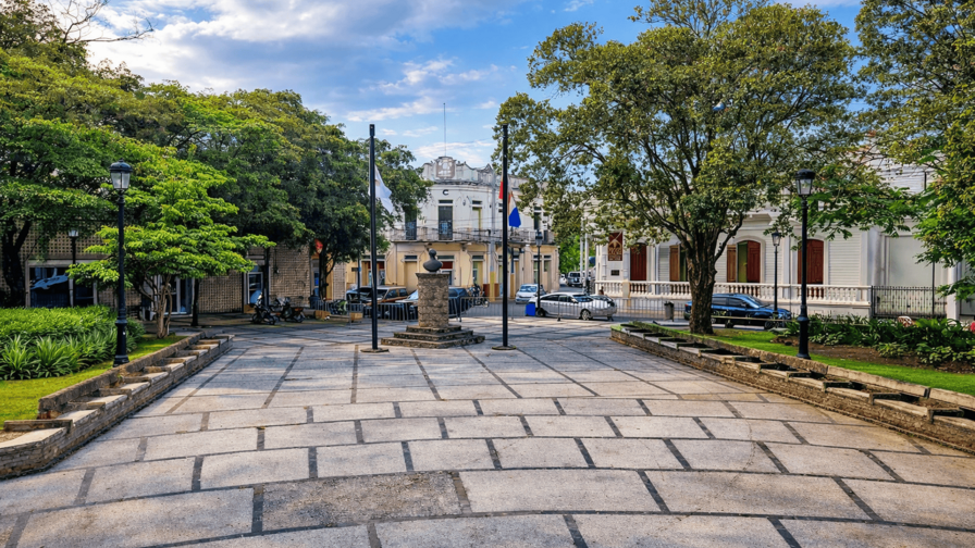 La Vega: naci&oacute; mirando al poder y aprendi&oacute; a resistir el tiempo