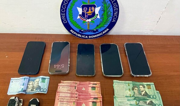 Desmantelan supuesta red de ciberdelincuencia tras allanamientos simult&aacute;neos en Santiago