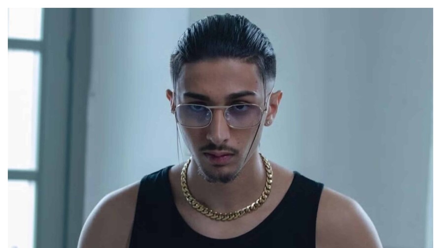 Detienen al rapero italiano Baby Gang por posesi&oacute;n ilegal de armas, robo y lesiones