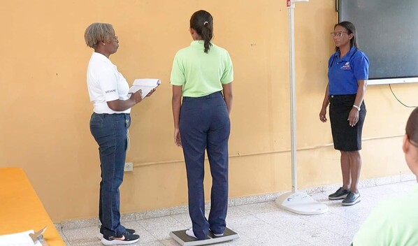 Inabie abre licitaci&oacute;n para distribuir gomas multivitam&iacute;nicas a 70 mil estudiantes