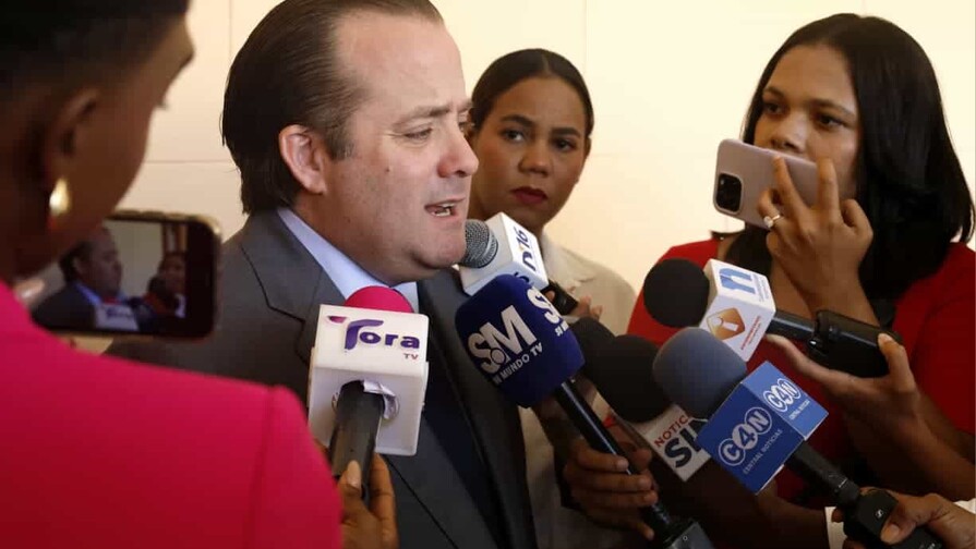 Paliza afirma que proyecto de fusi&oacute;n educativa sigue en pie, pero puede fortalecerse