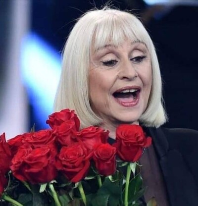 Raffaella Carr&agrave; adopt&oacute; a su secretario para encargarle sus obras ben&eacute;ficas