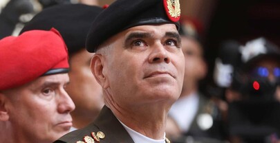 Delcy Rodr&iacute;guez destituye a Vladimir Padrino como ministro de Defensa