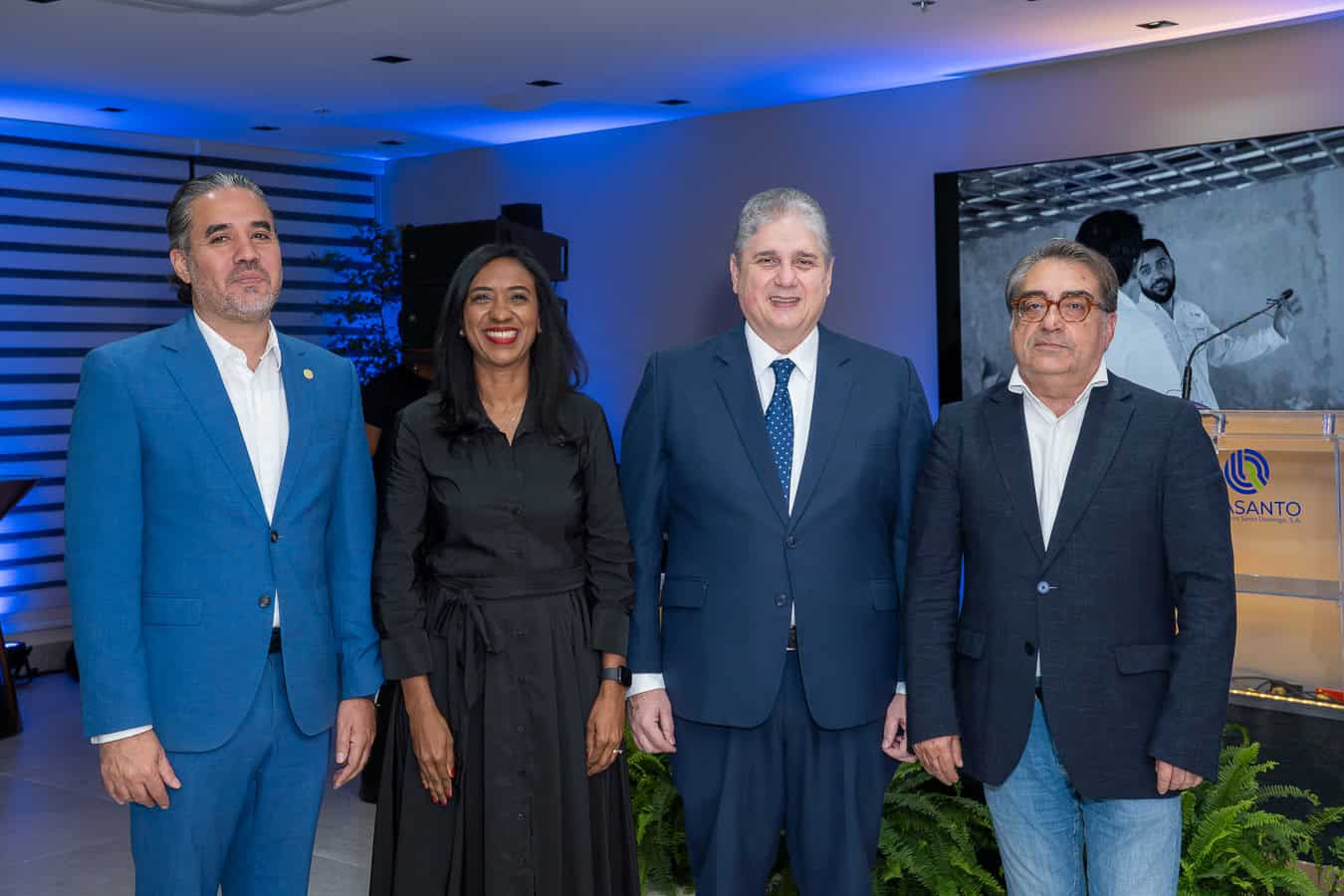 Luis N&uacute;&ntilde;ez , Julissa Espinal , Carlos Nieto, Joseba Gilen Angulo.