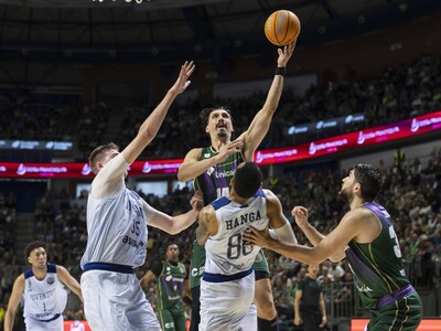 Sin Chris Duarte, el Unicaja avanza