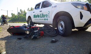 Camioneta de Diario Libre es chocada en plena cobertura sobre accidentes en la 6 de Noviembre
