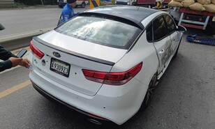 Choque m&uacute;ltiple de cinco veh&iacute;culos causa largo tap&oacute;n en la autopista Joaqu&iacute;n Balaguer