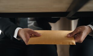 Corruptos, corrupticos