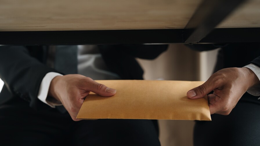 Corruptos, corrupticos Corruptos, corrupticos