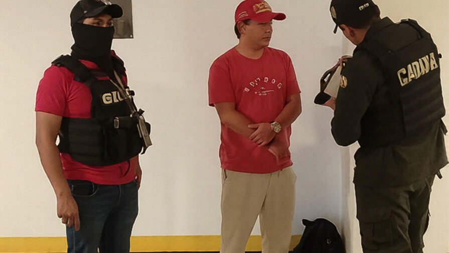 Detienen a un hijo del expresidente Arce por supuesta legitimación de ganancias ilícitas