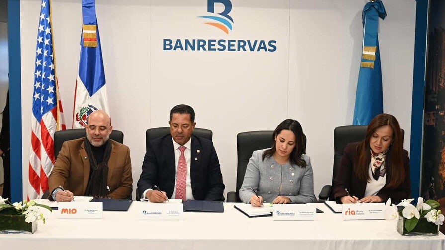 Entidades acuerdan fortalecer y modernizar los servicios de env&iacute;o y recepci&oacute;n de remesas en el pa&iacute;s